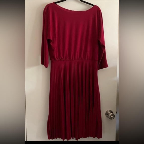 White House Black Market Red Midi Dress - Picture 5 of 5